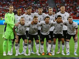منتخب ألمانيا يسعى لتحقيق الفوز على بطل أوروبا (المصدر: أ ف ب)