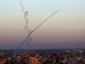 الاحتلال الإسرائيلي يسقط قذيفة أُطلقت من غزة