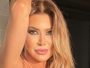 نوال الزغبي بإطلالات جريئة وناعمة تناسب الخروجات المسائية
