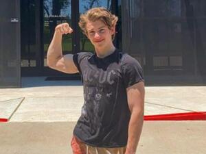 تايلر ساندرز تايلر ساندرز