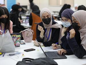 140 طالب وطالبة يشاركون في هاكاثون كلية الهندسة السنوي الأول في جامعة أبوظبي