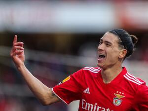 Benfica's Uruguayan forward Darwin Nunez celebrates after scoring a goal during the Portuguese league football match between SL Benfica and Belenenses SAD at the Luz stadium in Lisbon on April 9, 2022. (Photo by CARLOS COSTA / AFP)