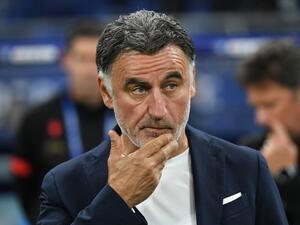 Nice's French coach Christophe Galtier reacts at the end of the French Cup final football match between OGC Nice and FC Nantes at the Stade de France, in Saint-Denis, on the outskirts of Paris, on May 7, 2022. (Photo by BERTRAND GUAY / AFP)