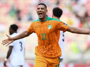 Ivory Coast's forward Sebastien Haller celebrates scoring his team's first goal during the Group E Africa Cup of Nations (CAN) 2021 football match between Ivory Coast and Sierra Leone at Stade de Japoma in Douala on January 16, 2022. (Photo by CHARLY TRIBALLEAU / AFP)