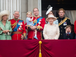 العائلة المالكة العائلة المالكة