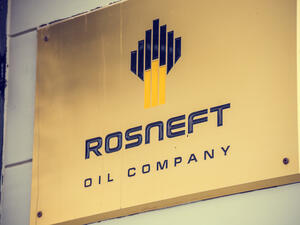 Russia's Rosneft Mulls Creating a Dubai-Based Oil Trading Unit: Report
