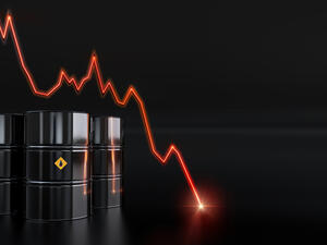 Oil Prices Slip on Fears of Recession, Weak Demand Outlook