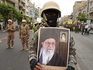  الحكومة الملالي الديكتاتورية في أضعف موقف ممكن