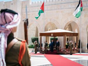 King Abdullah meets with Palestinian President Mahmoud Abbas