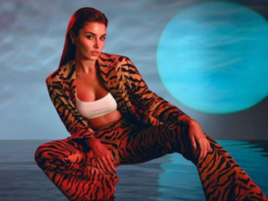 Hande Erçel  