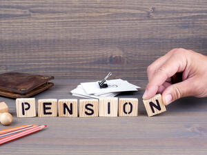 UAE Raises Pensions of Nationals Working in Abu Dhabi's Public Schools to 80% 