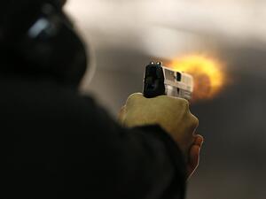  إطلاق النار أسفر عن مقتل شخصين، كما عثر على شخص يعتقد أنه مطلق النار ميتا في مكان الحادث