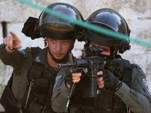 أطلق رفيقه النار عليه بعدما اتبع إجراءات الاعتقال التي تشمل إطلاق النار في الهواء وعلى الساقين