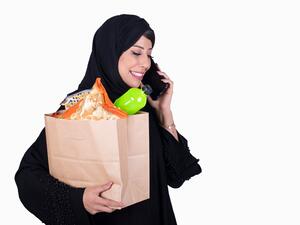 بمناسبة يوم المرأة الإماراتية دللي نفسك بطبق سلطة صحي