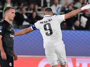 بنزيمة يقود ريال مدريد للقب جديد (المصدر: أ ف ب)