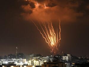 Gaza in flames 