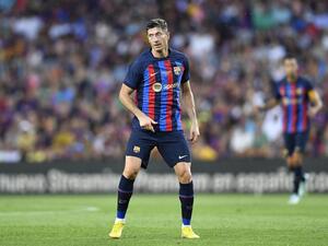 Barcelona's Polish forward Robert Lewandowski looks on during the 57th Joan Gamper Trophy friendly football match between FC Barcelona and Club Universidad Nacional Pumas at the Camp Nou stadium in Barcelona on August 7, 2022. (Photo by Pau BARRENA / AFP)