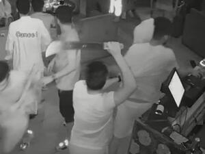 مشاجرة بين شبان داخل أحد مقاهي الكويت