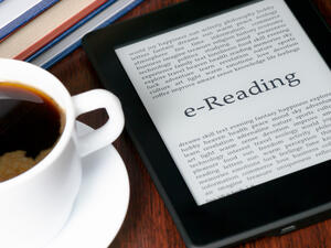 أفضل 10 تطبيقات لقراءة الكتب الإلكترونية في عام 2022