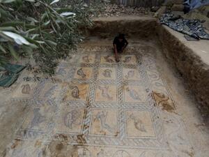 اكتشاف أرضيات فسيفسائية للعهد البيزنطي بغزة