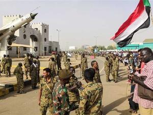 مغرمون بتكسير الجيش السوداني