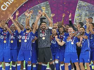 الهلال المنتشي بعد الفوز بلقب سوبر لوسيل يلاقي الوحدة اليوم (المصدر: أ ف ب)