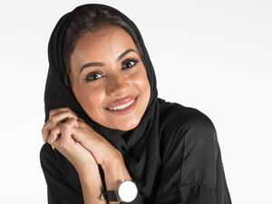 نصائح البشرة السمراء للمرأة استعداداً لليوم الوطني السعودي 92