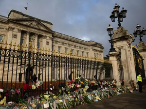 Flowers outside Buckingham Palace 