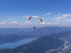 Paragliding 