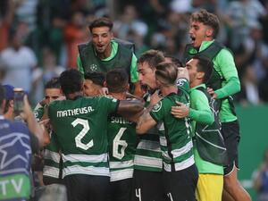 Sporting's players celebrate after scoring a goal during the UEFA Champions League, group D, first leg football match between Sporting Lisbon and Tottenham Hotspur at the Jose Alvalade stadium in Lisbon on September 13, 2022. (Photo by CARLOS COSTA / AFP)