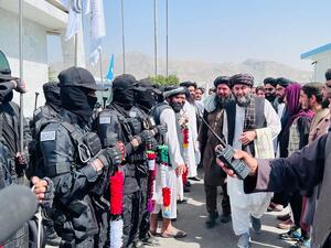 استقبال حاشد لمسؤول في حركة طالبان