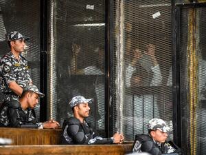 محكمة: الاخوان جماعة ارهابية 