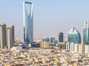 الرياض المقيمة بين سطرين