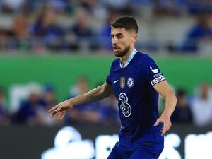 جورجينيو مهدد بالغياب عن مواجهة تشيلسي وميلان اليوم (المصدر: أ ف ب)