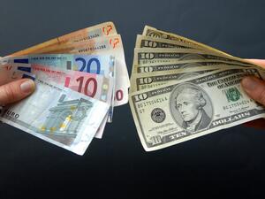 سعر اليورو مقابل الدولار
