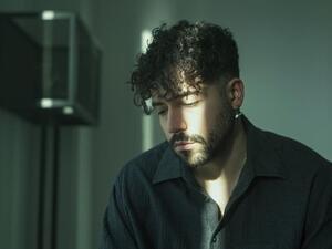 المغني الإيراني شروين حاجي بور