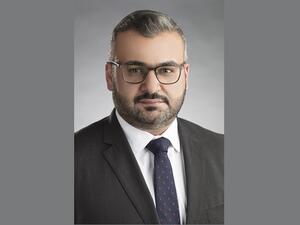 بنك البحرين الوطني يصدر بطاقات مصرفية صديقة للبيئة بالتعاون مع "سِناد"