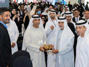 جامعة الإمارات تشارك في المعرض الدولي "نجاح أبوظبي"2022  في أبوظبي