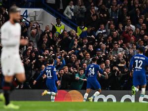 Chelsea's English head coach Graham Potter reacts during the UEFA Champions League Group E football match between Chelsea and AC Milan at Stamford Bridge in London on October 5, 2022. (Photo by Glyn KIRK / AFP)