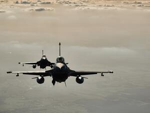 مقاتلتان من طراز "اف-16"