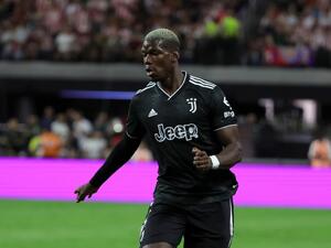 Paul Pogba #10 of Juventus dribbles the ball up the pitch against Chivas during their preseason friendly match at Allegiant Stadium on July 22, 2022 in Las Vegas, Nevada. Juventus defeated Chivas 2-0. Ethan Miller/Getty Images/AFP (Photo by Ethan Miller / GETTY IMAGES NORTH AMERICA / Getty Images via AFP)