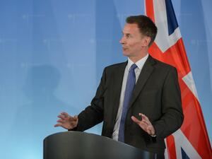 UK: Hunt Reverses Tax Plan, Reviews Energy Price Support
