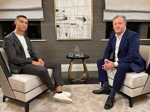 بيرس مورغان وكريستيانو رونالدو (المصدر: piersmorgan/Twitter)