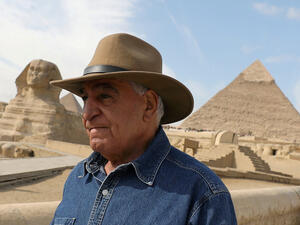 زاهي حواس 