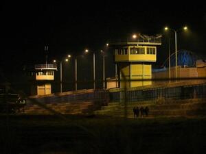 مصرع 10 سجناء في صدامات بسجن بالأكوادور