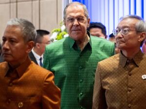 انتقد سوناك الرئيس الروسي فلاديمير بوتين لعدم حضوره القمة