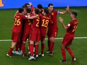 فوز تاريخي لمنتخب إسبانيا (المصدر: أ ف ب)