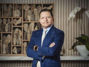 المشرق يوقع اتفاقية شراكة طويلة الأجل مع اتحاد الإمارات للبادل تنس