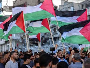 Palestinian flags 