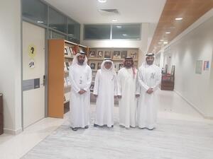 طلبة جامعة الإمارات يرسمون "لوحات وطنية" بمناسبة عيد الاتحاد   